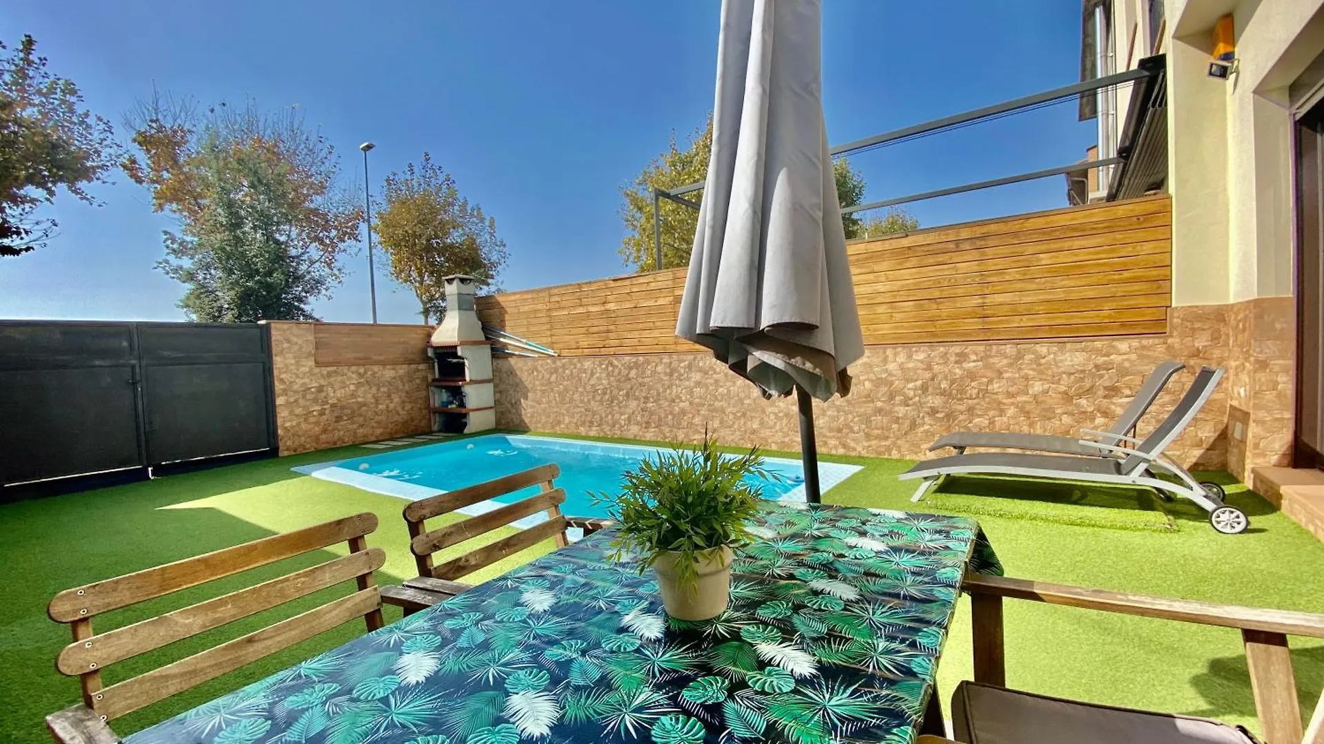 Dora House With Pool By Hlclub Agency Villa Vilanova i la Geltru